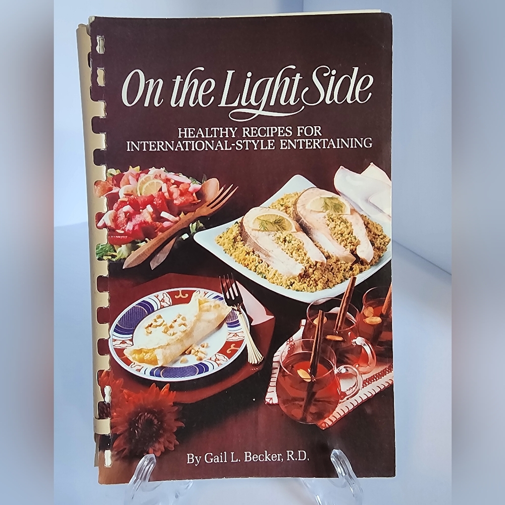 VINTAGE On the Light Side Cookbook